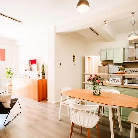 Melos House Apartamento *